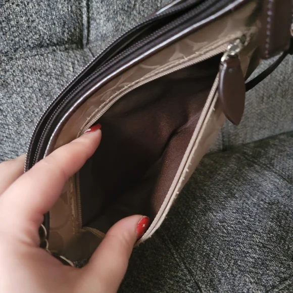 Coach Signature Khaki & Chocolate Wristlet - Picture 6 of 13